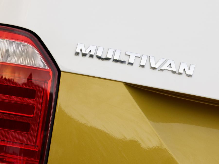 Логотип Volkswagen Multivan Bulli 70 Anniversary 2017 года  (фото 5 из 8)